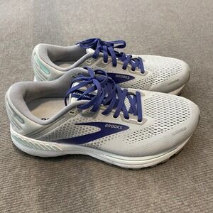 Brooks Adrenaline GTS 22 Running Shoes Womens Size 10 Gray Extra Wide 2E Cushion